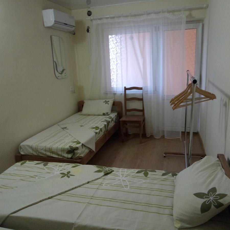 Lastochka Hotel Zaliznyi Port Buitenkant foto